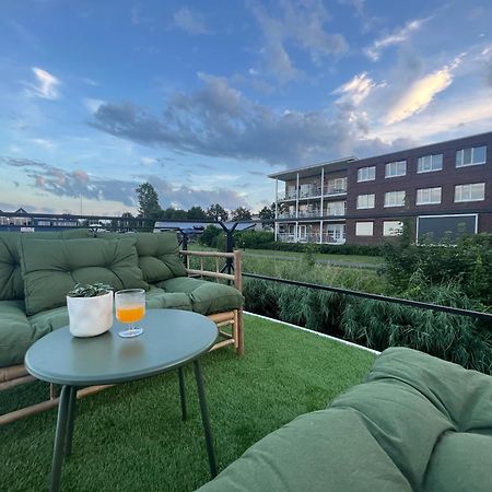 Cosy Tiny Houseboats Near Beach And Restaurants By Weltevreden Experience Zeewolde Exterior photo
