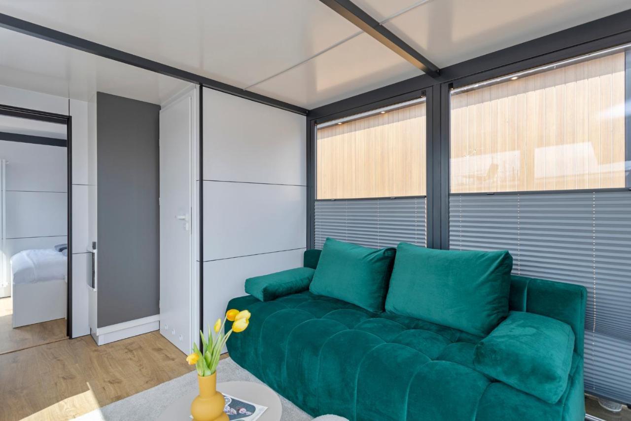 Cosy Tiny Houseboats Near Beach And Restaurants By Weltevreden Experience Zeewolde Exterior photo