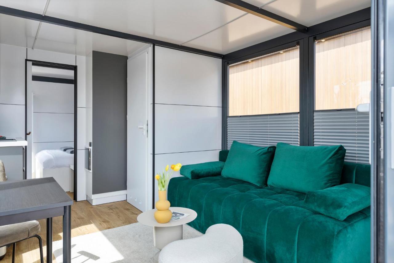 Cosy Tiny Houseboats Near Beach And Restaurants By Weltevreden Experience Zeewolde Exterior photo
